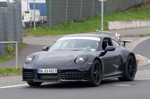 photo of 2025 Porsche 911 Carrera GTS Aerokit 992.2 Facelift Snapped Testing With Hybrid Muscle image