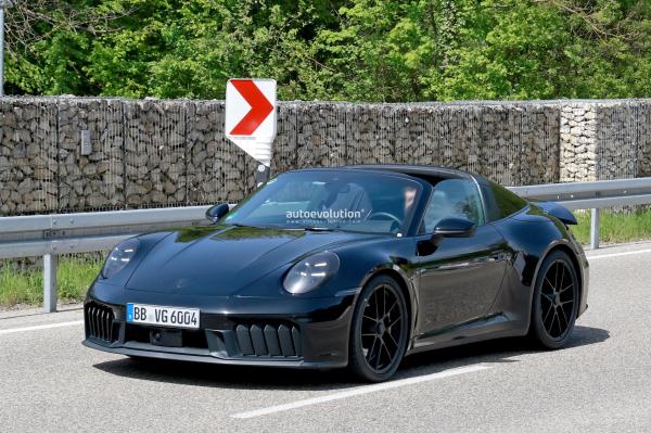 photo of 2025 Porsche 911 Targa 4 GTS Spied Virtually Uncamouflaged, 992.2 Lineup Will Debut May 28 image