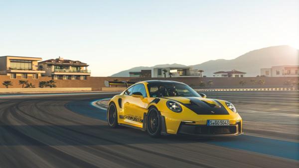 photo of Delta Is Offering Flight Transfers Via 911 GT3 RS image
