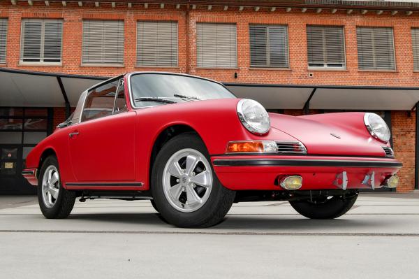 photo of Porsche Restores Very Special 911 S Targa That Was Left To Rot For 40 Years image