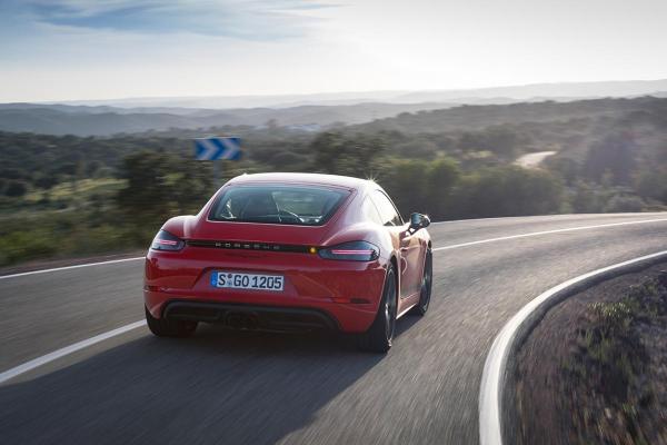 photo of Driver-focused Porsche 718 Cayman T, Boxster T are coming to North America image