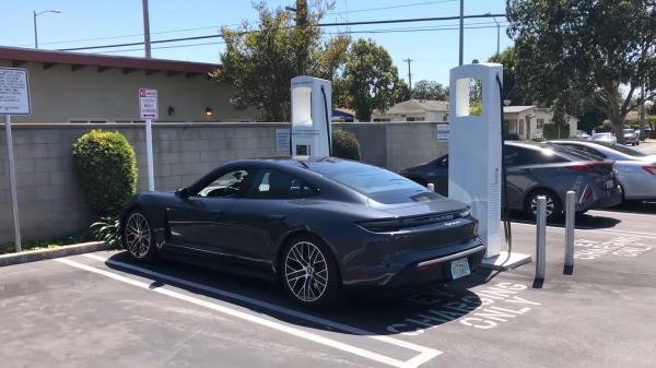 photo of Proving The Porsche Taycan 4S Has Way More Range Than Its EPA Rating image