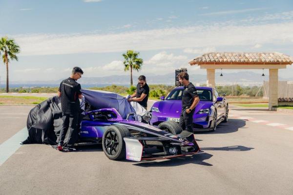 This is the new Porsche Formula E Car…