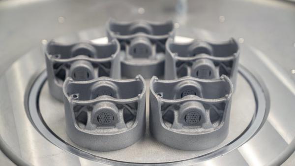 photo of Porsche starts testing 3D-printed pistons, gains 30 horsepower in a 911 GT2 RS image