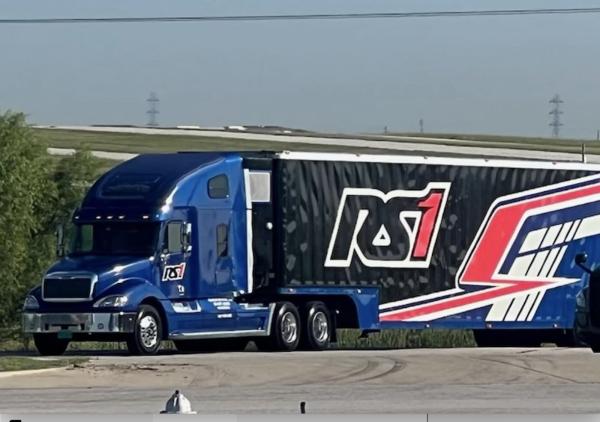 Truck With Four Super Expensive Porsche…